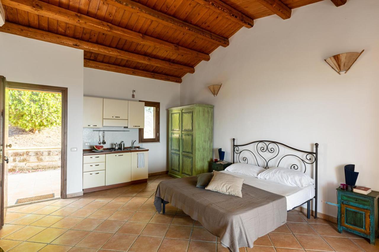 Solemar Sicilia - Le Casette Di Calzata Campofelice Di Roccella Eksteriør billede